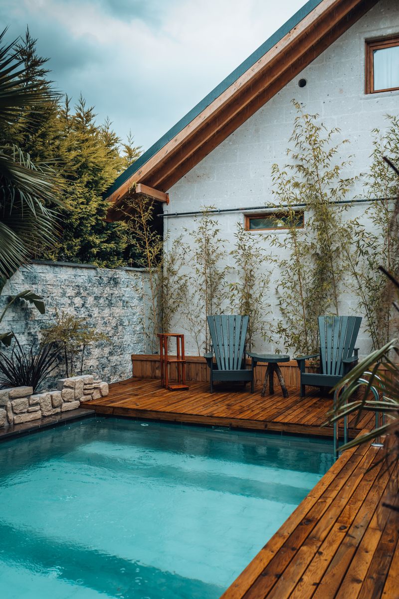 Stoneboat — 4812 Beach Drive SW, West Seattle