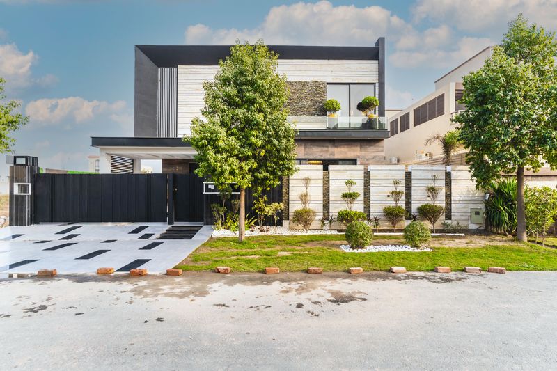 Alder House — 1831 8th Avenue W, Queen Anne